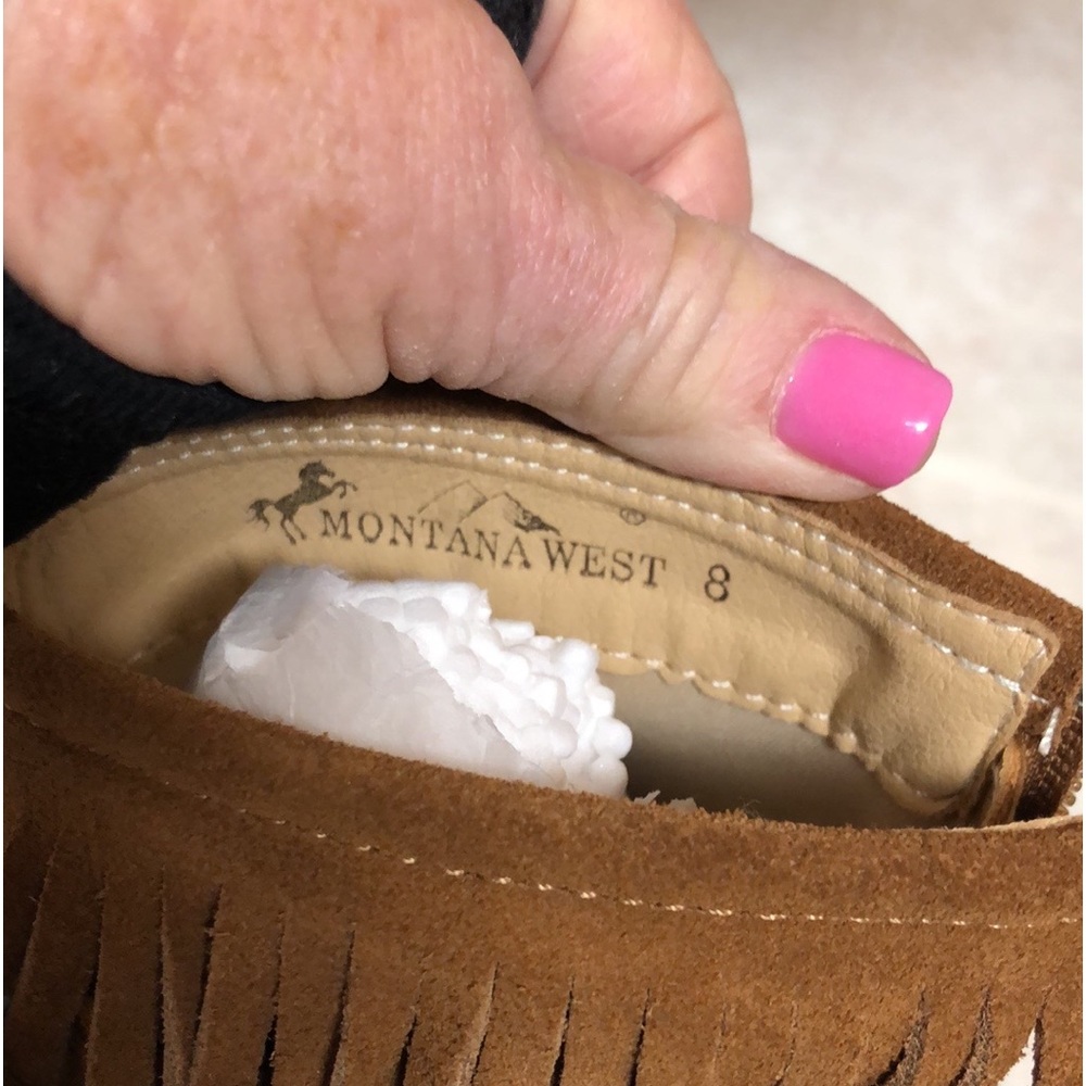 Brand new been in the box 6 months size 8 Montana west southwest design